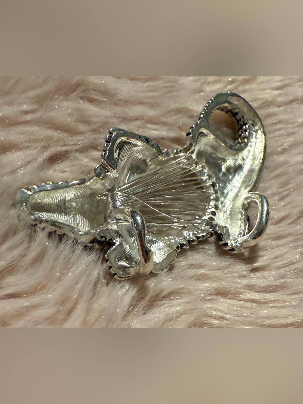 Silver Tone Alligator Statement Earring and Pendant Set - Picture 3 of 4